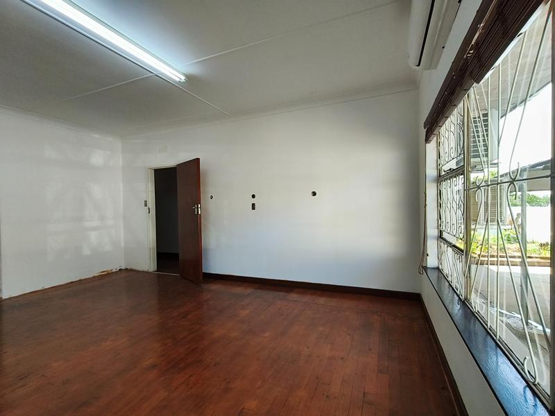 To Let Commercial Property for Rent in Mthata Eastern Cape